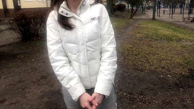 Mgeni Kwa Pesa Alizonyonywa na Kuchapwa. Amateur wa Urusi. Pamoja na Kuzungumza.